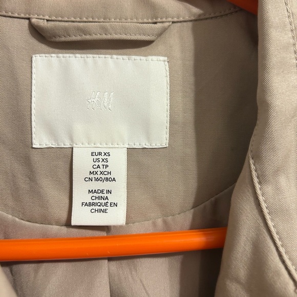 Classic Tan Double-Breasted Women's Trench Coat H&M XS light weight old money - Picture 3 of 6